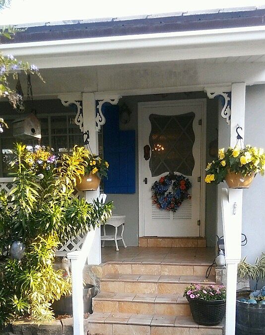 2nd image of 6000 SW 33rd St