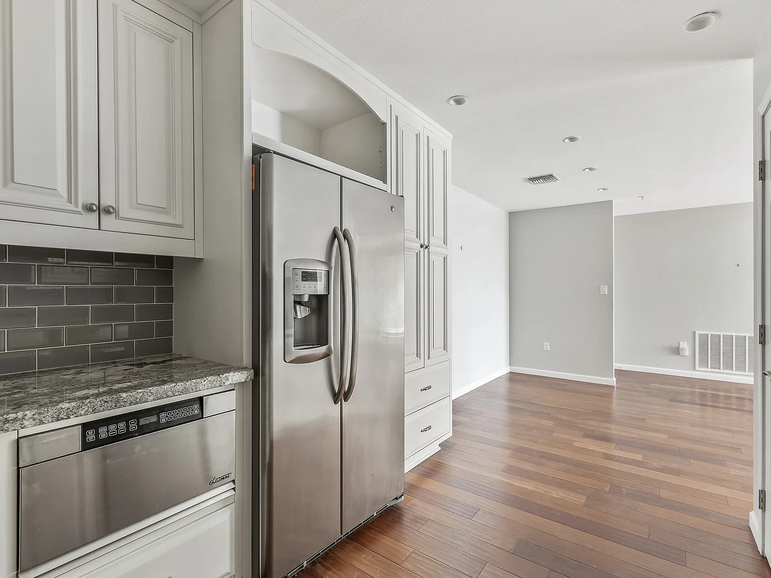 2 bed, 1114 sqft, $2,485 — Photo 3
