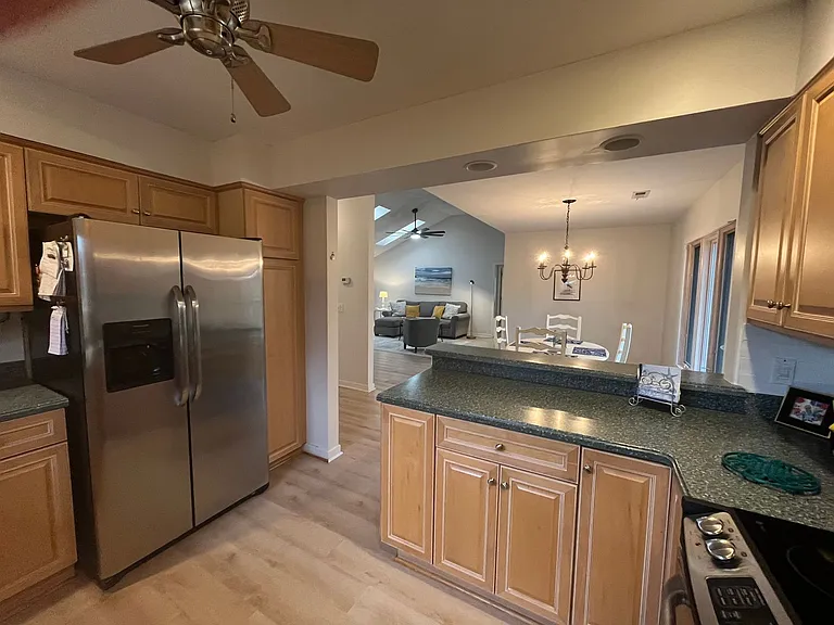 1213 Bayside Cir W — Photo 4