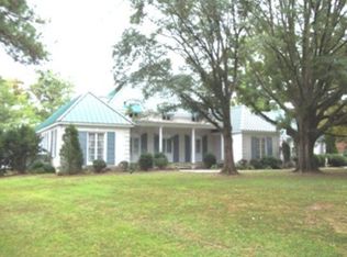 1010 Rivershore Rd, Elizabeth City, NC 27909