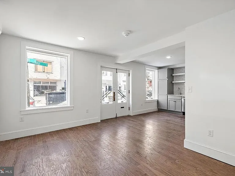 15 W Girard St #103 — Photo 6