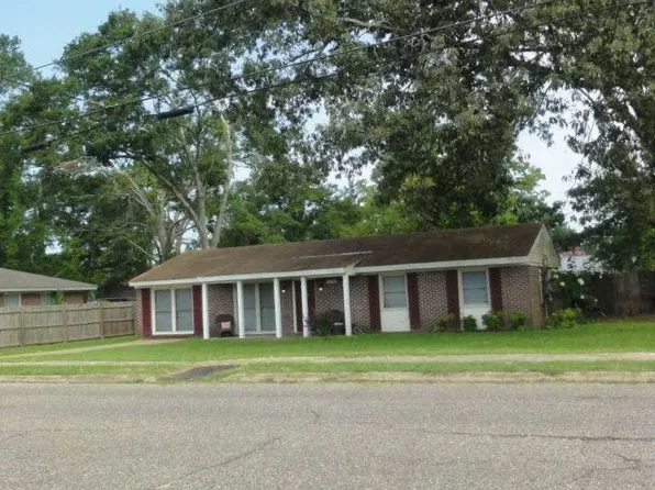 2300 Old Orrville Rd, Selma, AL 36701