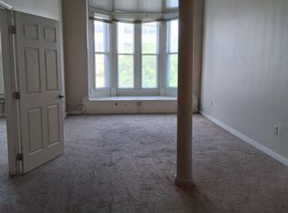 216 N 4th St APT 202, Saint Joseph, MO 64501