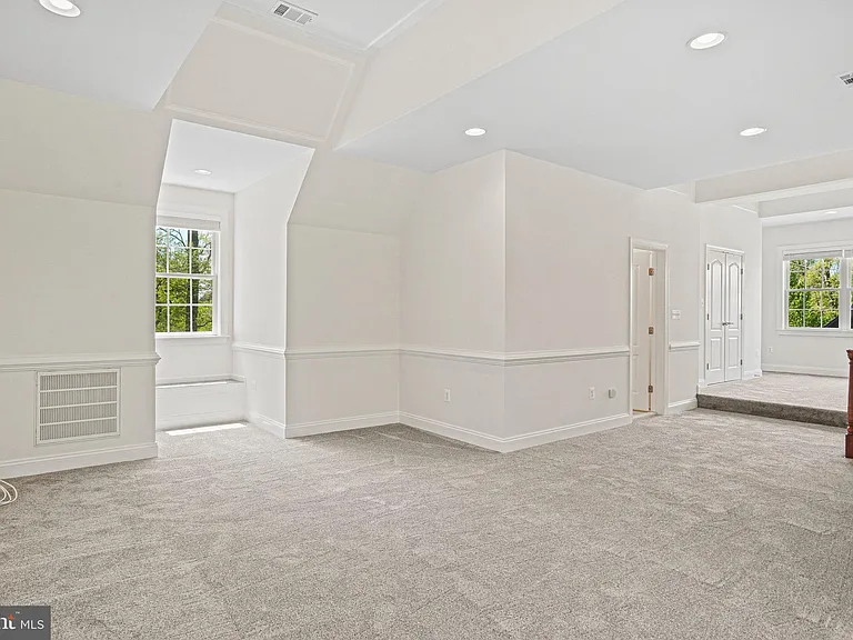 13551 Triadelphia Mill Rd — Photo 55