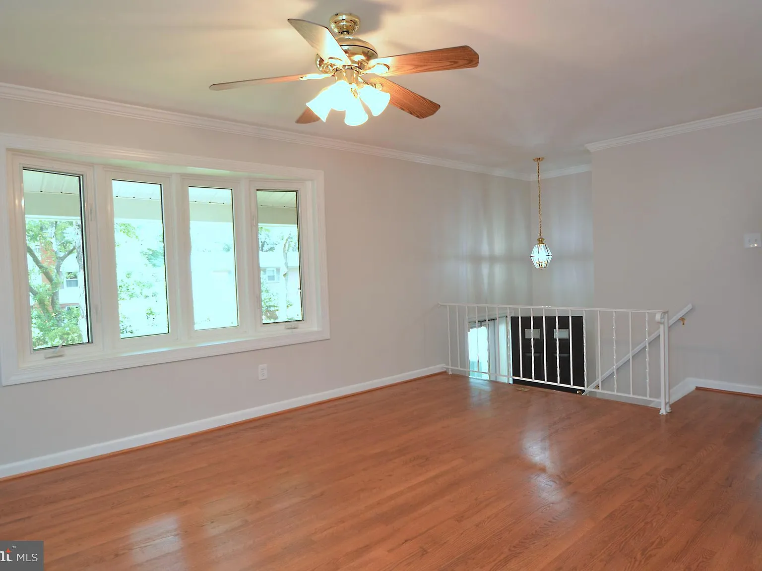 4 bed, 2.0 bath, 2000 sqft, $3,600 — Photo 3