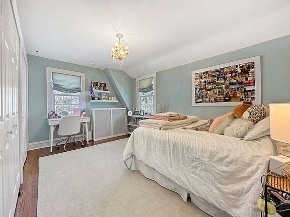 5th image of 486 Oakdale Ave