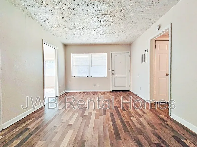 2321 Kinwood Ave — Photo 6