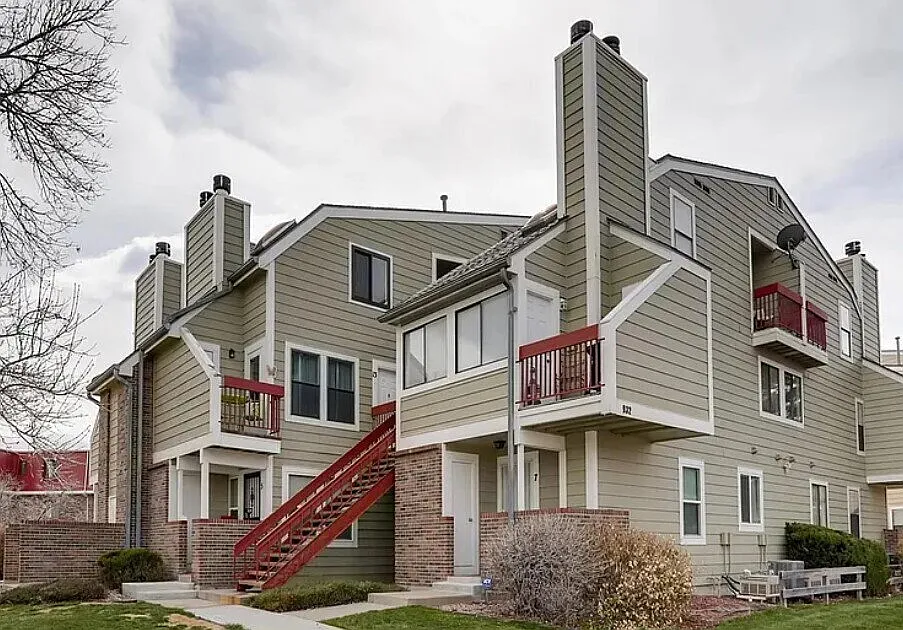 1 bed, 1.0 bath, 733 sqft, $1,400 — Photo 2