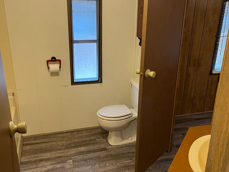 375 Deaton St — Photo 9