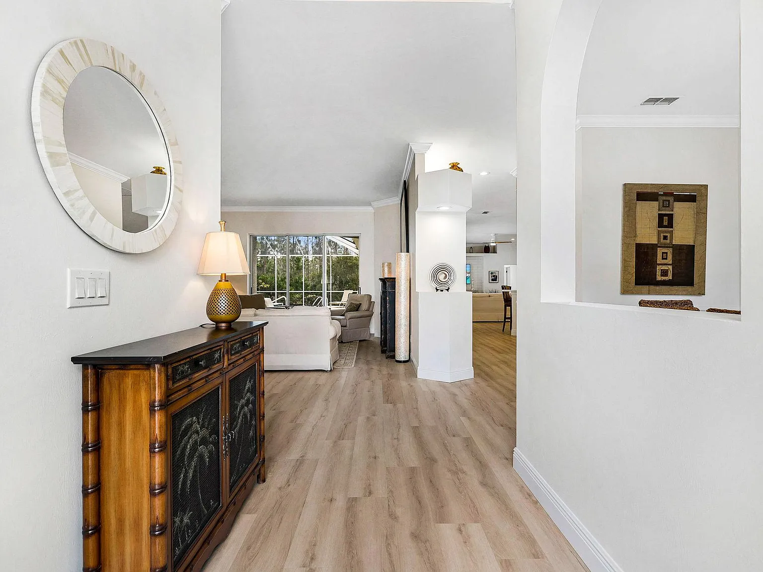 4 bed, 2514 sqft, $4,500 — Photo 3