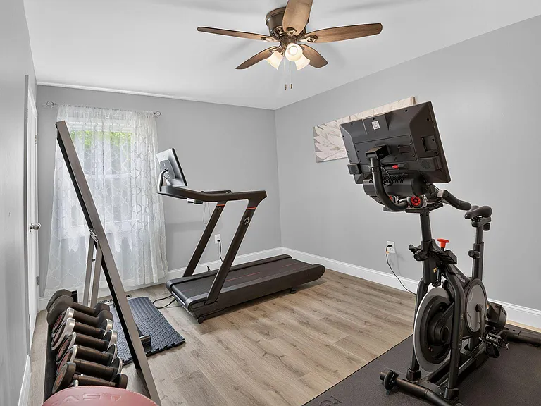 12420 Seabury Ln — Photo 22