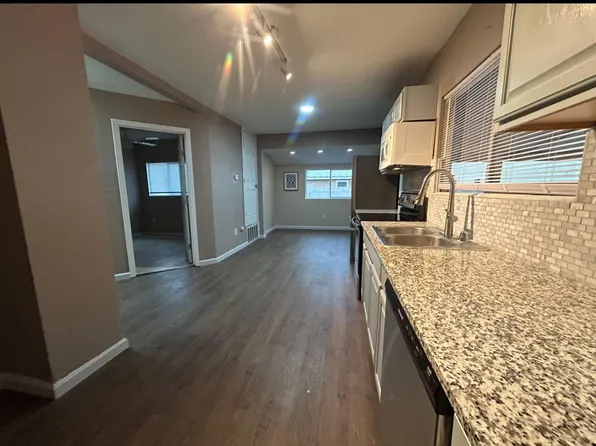 2121 Coal Ave SE #A, Albuquerque, NM 87106