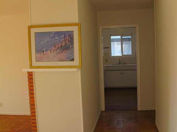 5th image of 264 San Fernando Way