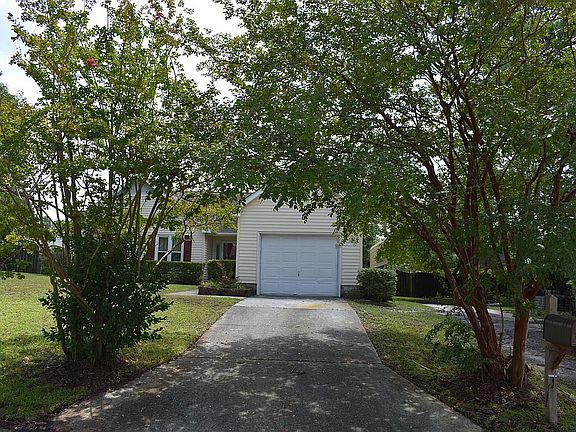 2nd image of 1000 Shadow Moss Ct
