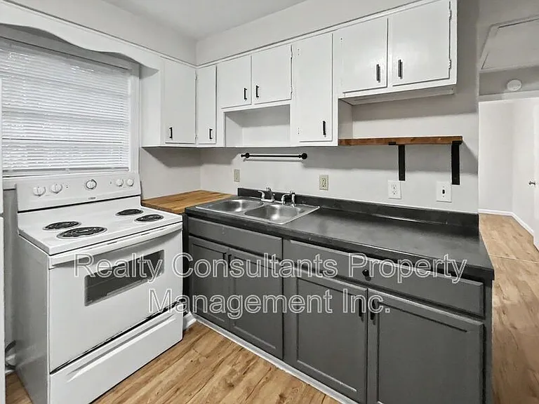 1813 Walker Ave #B — Photo 4