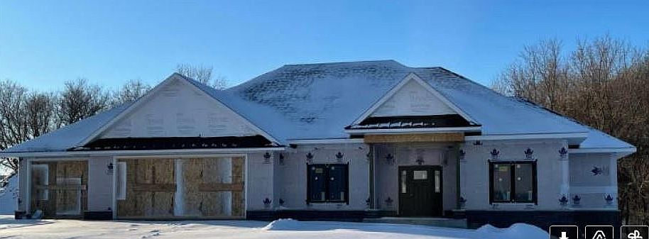 2nd image of 3072 Deer Run Dr SE