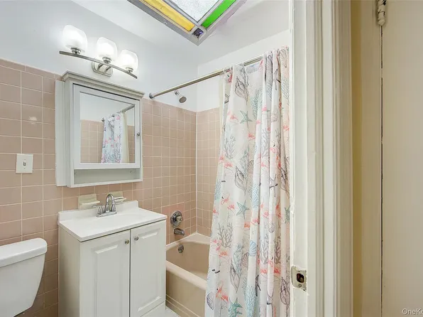 161-10 84th Avenue image 31 of 44