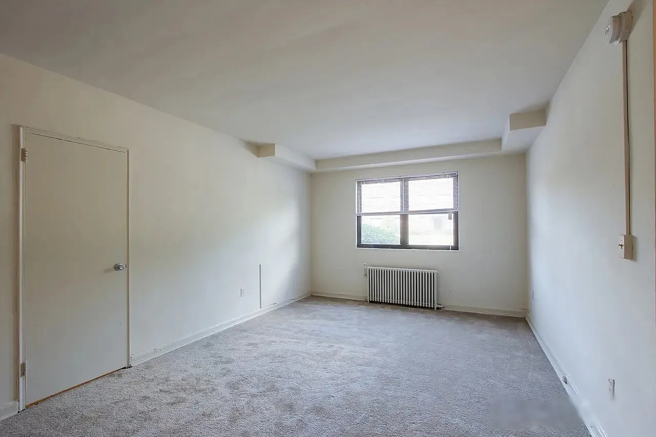 6713 14th St. Apartments — Photo 3