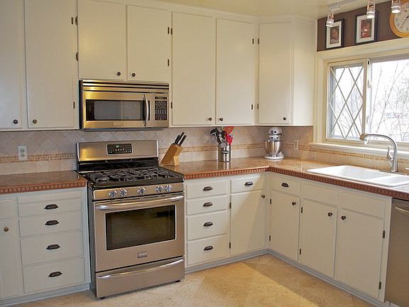 4th image of 11 Heise Park Ln