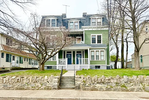 10 Linden Pl #1B Photo 1