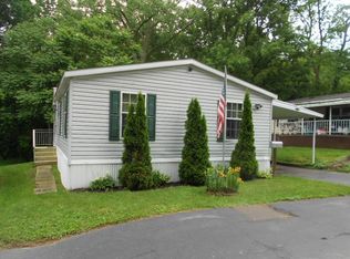 19 1/2 Spinet Dr, Rochester, NY 14625