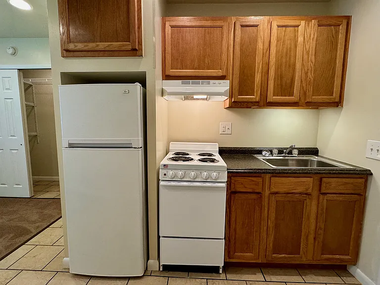 512 S Hays Ave #4 — Photo 2