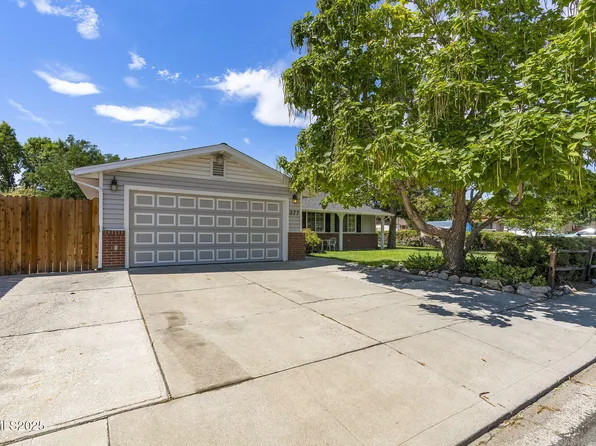 377 Granada Dr, Sparks, NV 89431