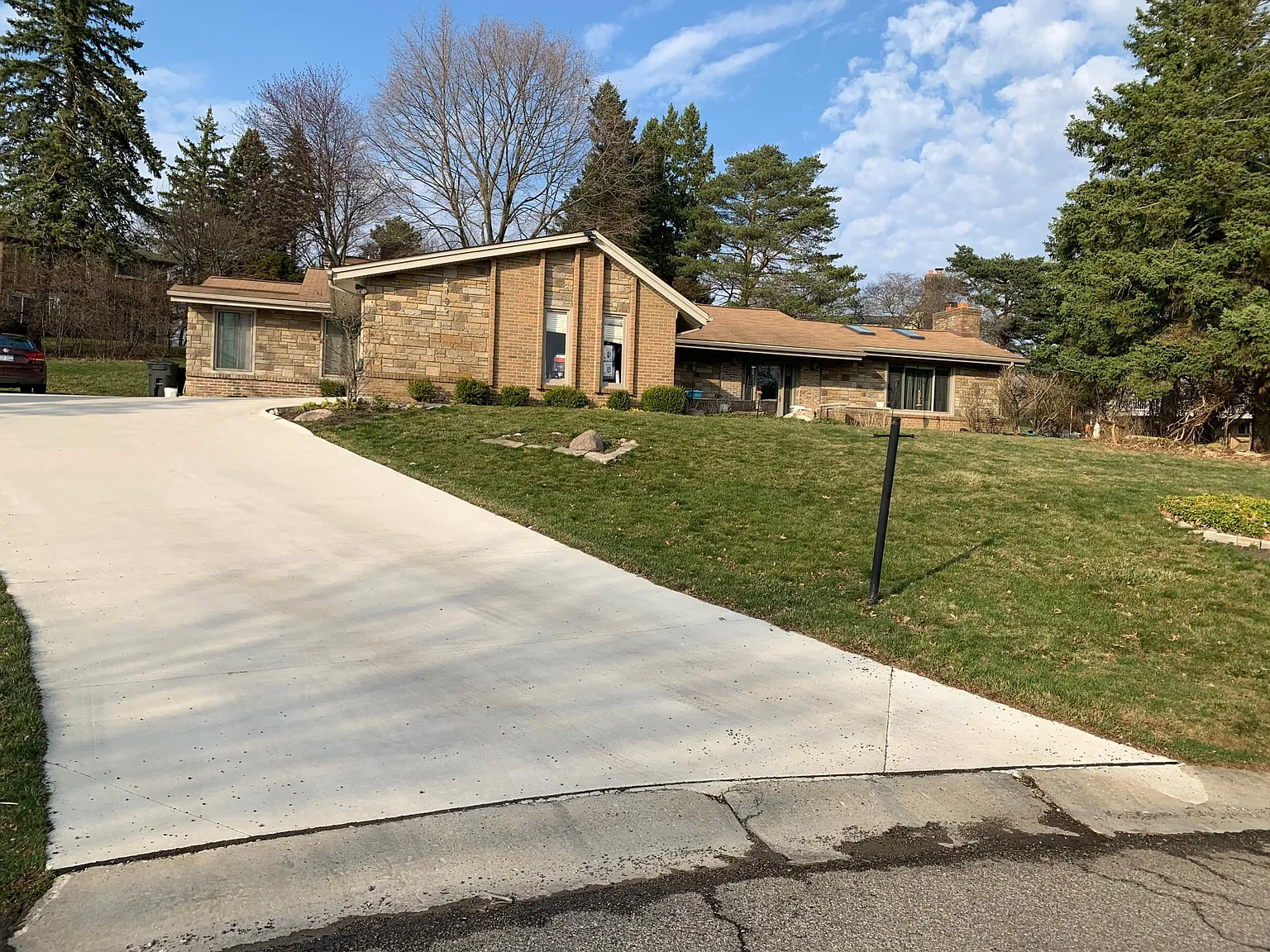 4409 Exmoor Cir photo 1