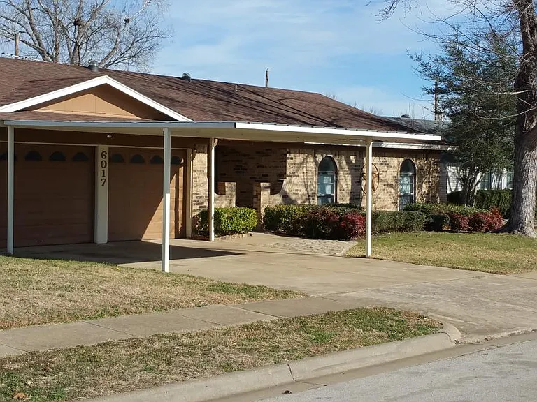 6017 Robin Dr — Photo 1