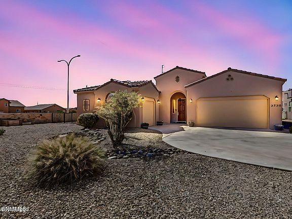 3rd image of 3720 Santa Rosa Ave