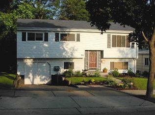 416 Kenilworth Ave, Glen Ellyn, IL 60137