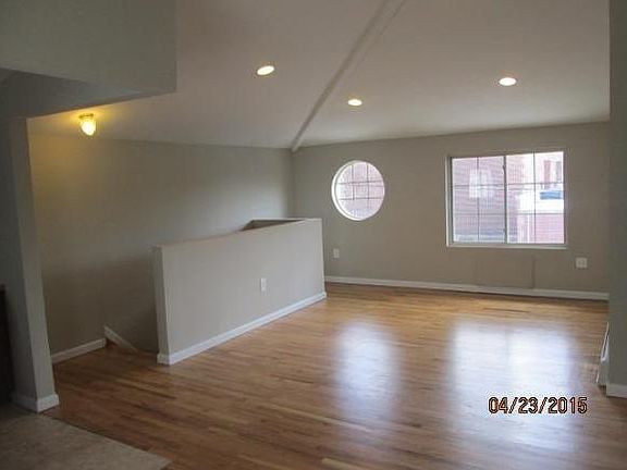 2nd image of 42 Durland Pl