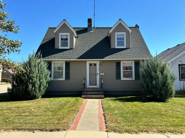 1128 N North Ave, Fairmont, MN 56031
