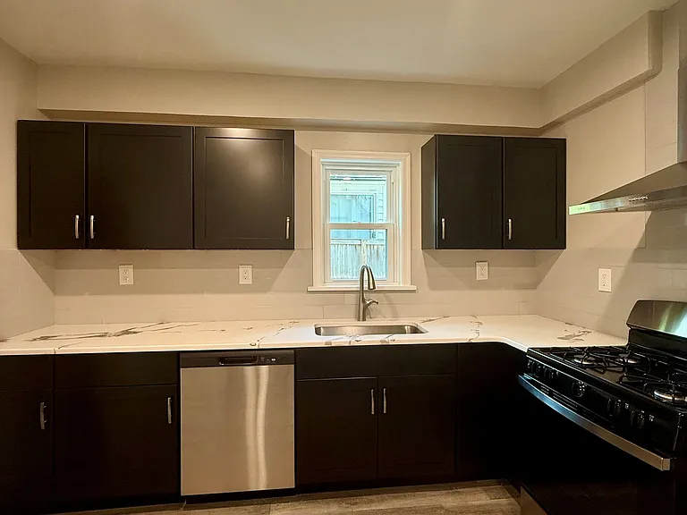 2602 W 18th St #1 — Photo 8