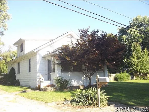 3840 B St photo 1