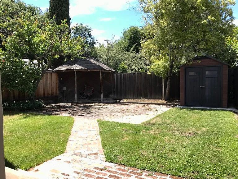 1460 College Ave — Photo 9