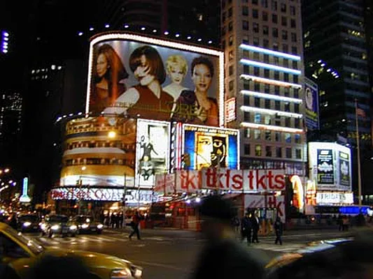 Rented by New York Residence | media 37