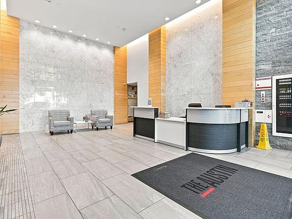 2nd image of 958 Ridgeway Ave #905