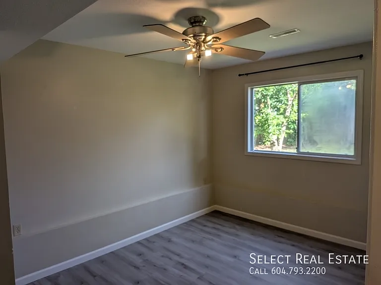 31033 Upper Maclure Rd — Photo 12