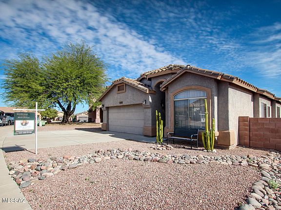 3rd image of 3398 N Sand Creek Ct