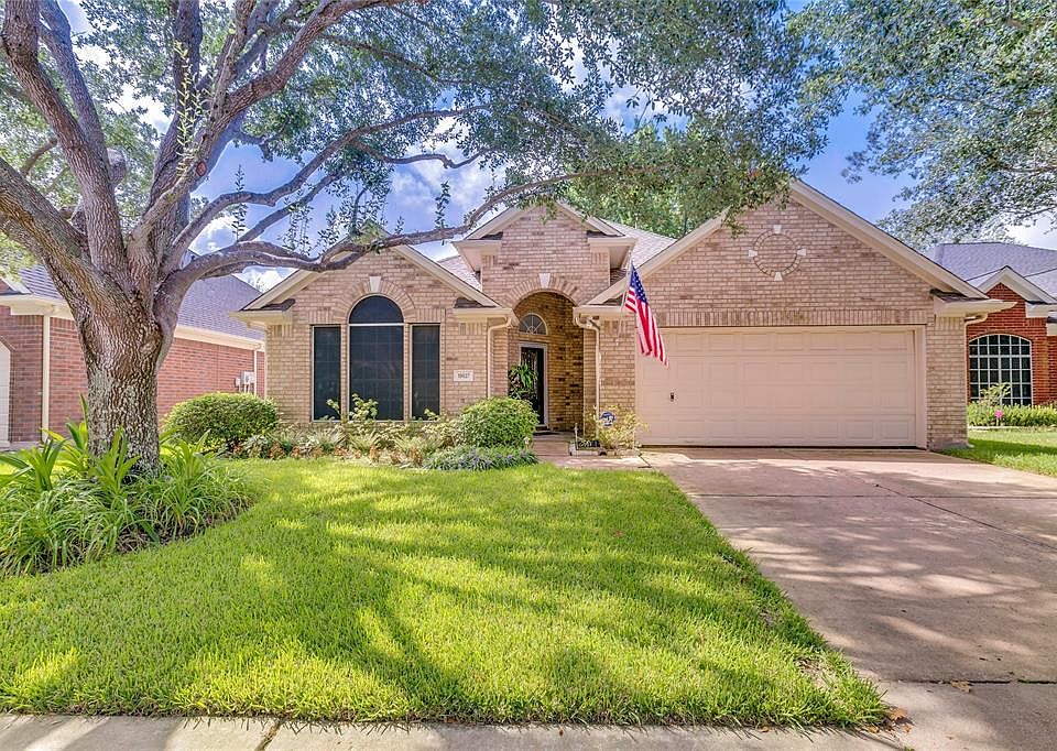 1st image of 19627 Heritage Elm Ct
