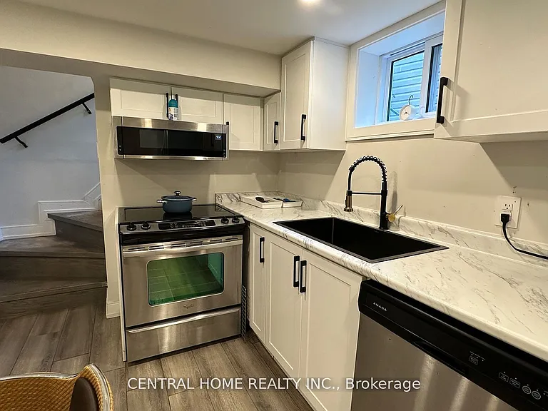 139 Maurice Ct #LOWER LEVEL — Photo 5
