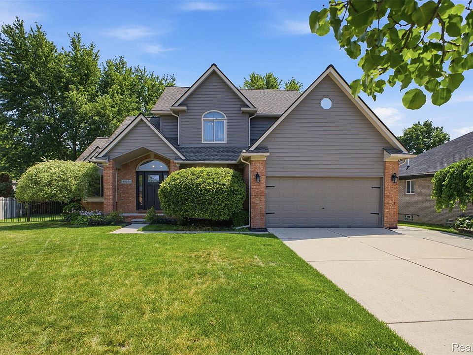 1st image of 49324 Stratford Dr