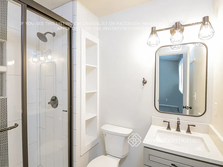 18233 E Berry Dr — Photo 12