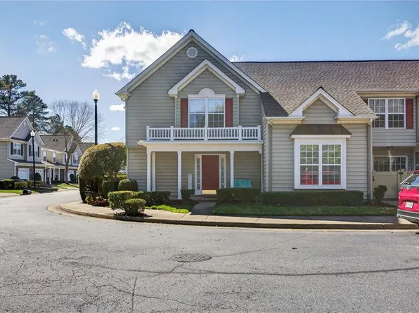 308 Waters Edge Ln, Suffolk, VA 23435