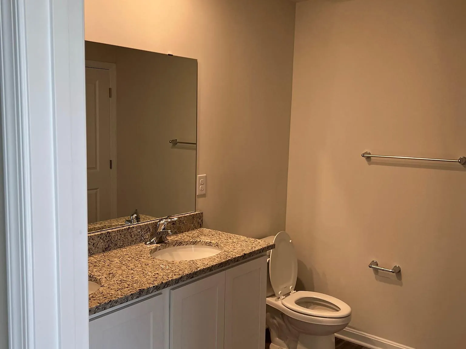 2059 Pomona Way — Photo 1