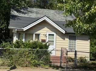 903 Ames St, Hammond, IN 46320
