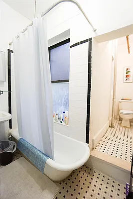 Rented by DSA Realty | media 25