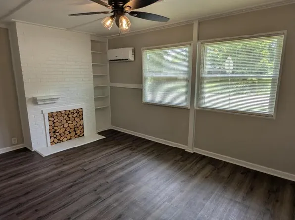 101 Nesper Rd, Oak Ridge, TN 37830