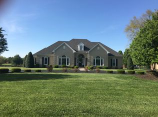137 Keeneland Ct, Bowling Green, KY 42104